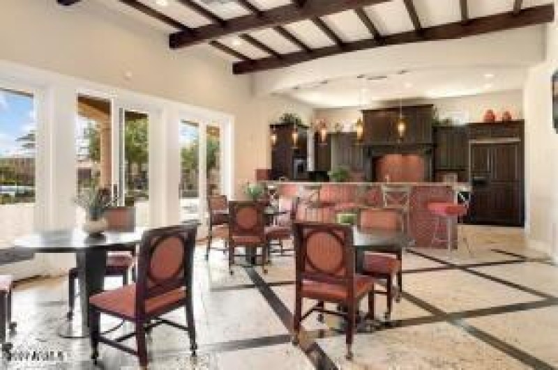 20220820010619510078000000