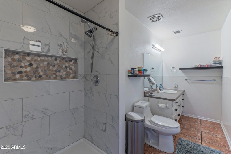 13150 North 22nd Avenue-print-010-036-ma