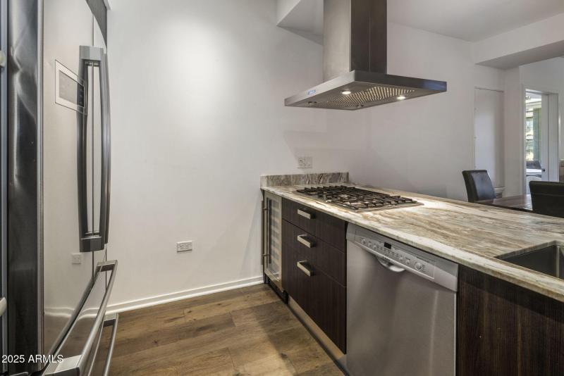 7120 E KIERLAND BLVD 703