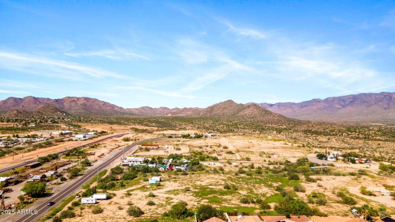 16-web-or-mls-22055 W Sunrise Dr-14