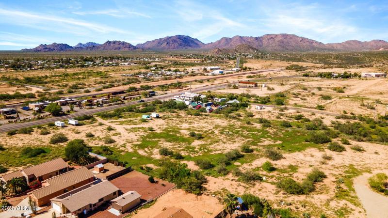 17-web-or-mls-22055 W Sunrise Dr-15