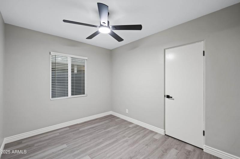 7528 N 60th Ave Glendale AZ 85301-23