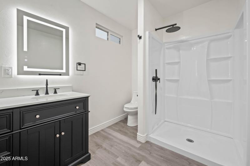 7528 N 60th Ave Glendale AZ 85301-30