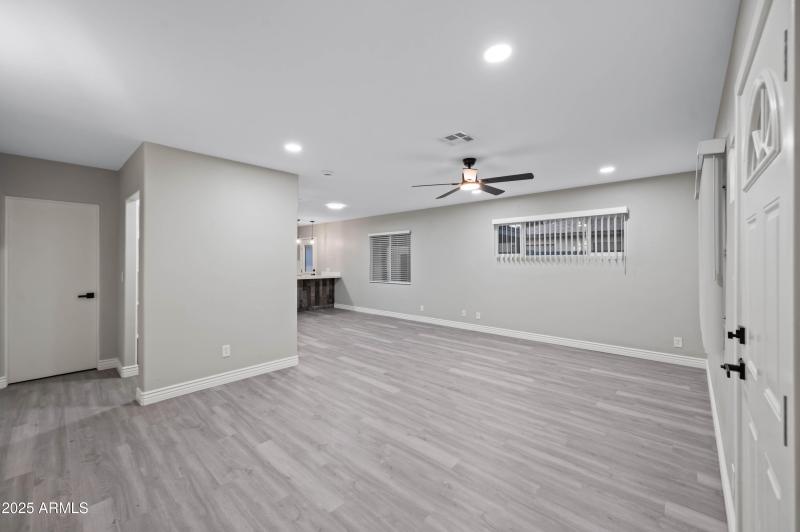 7528 N 60th Ave Glendale AZ 85301-32