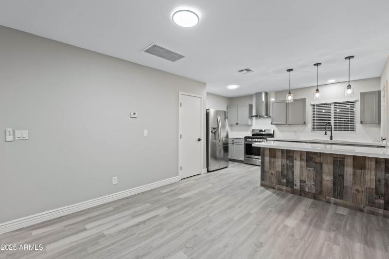 7528 N 60th Ave Glendale AZ 85301-41