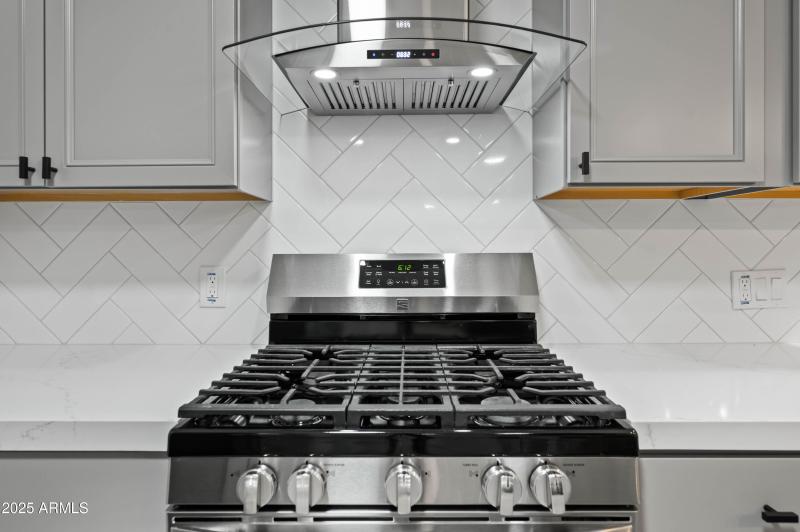 7528 N 60th Ave Glendale AZ 85301-43