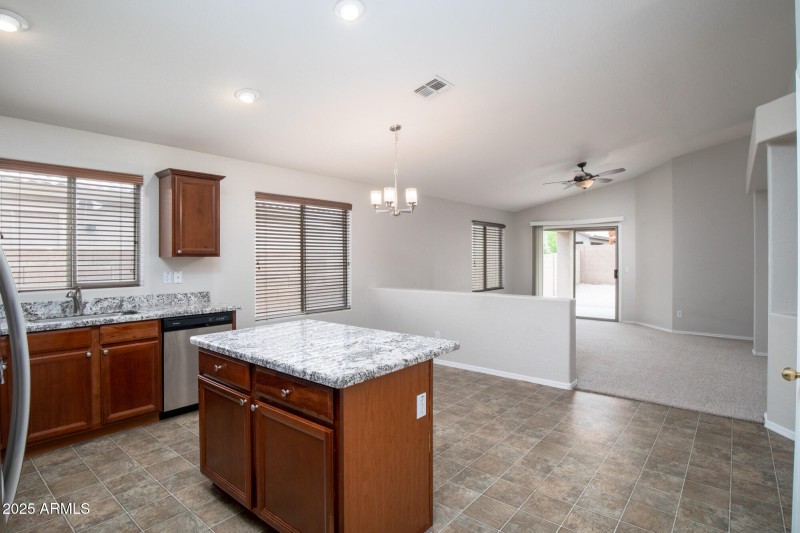 3717 W Santa Cruz Ave-10