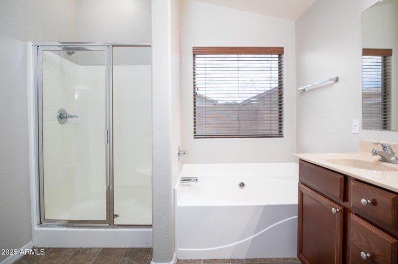 3717 W Santa Cruz Ave-22