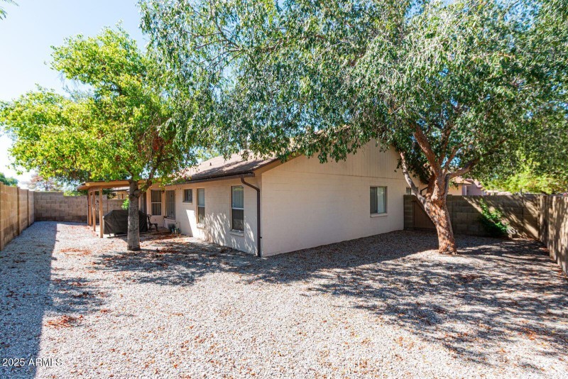 10345 n 62nd ave backyard