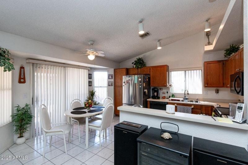 10345 n 62nd ave dining, kitchen