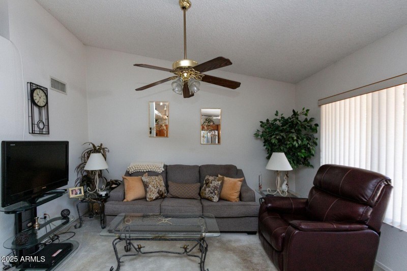 10345 N 62nd ave family room