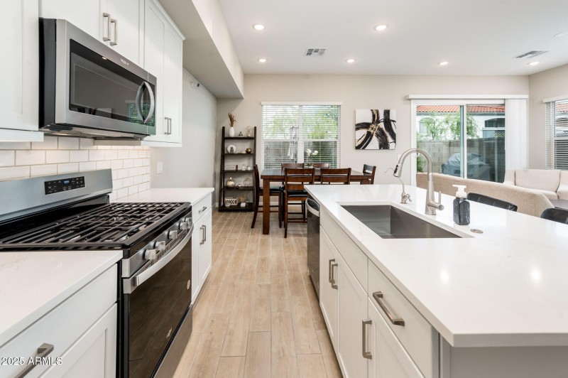 17146 N 50th St - MLS-12