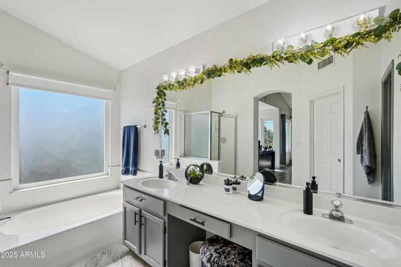 33-print-E Baylor Ct-S0410-031