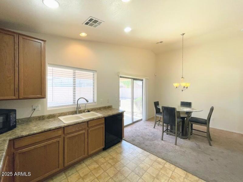 Kitchen-Dine