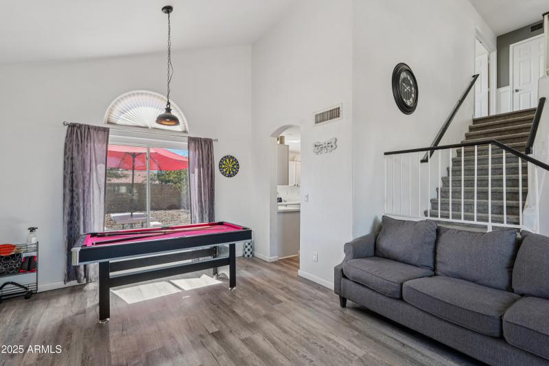 17-print-E Baylor Ct-S0410-015