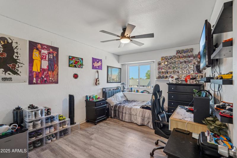 24-print-E Baylor Ct-S0410-022