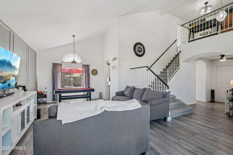 11-print-E Baylor Ct-S0410-009