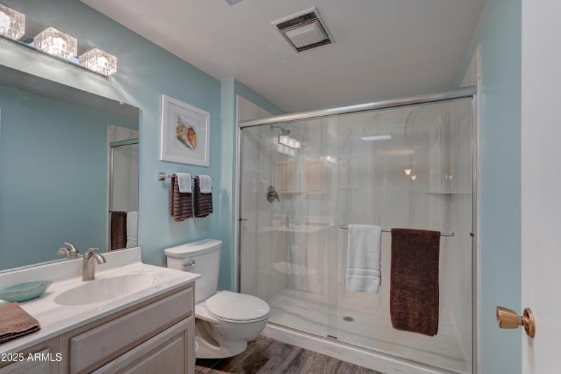 AOTucker-2510050936_A730036_37_38_39_40I