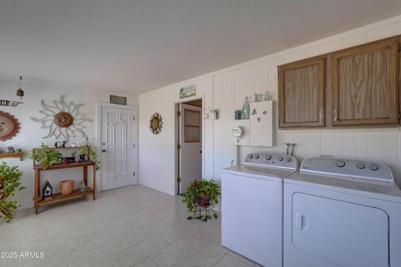 AOTucker-2510050946_A730086_87_88_89_90I