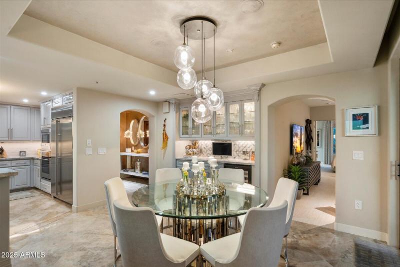 Entertainers Bar Space