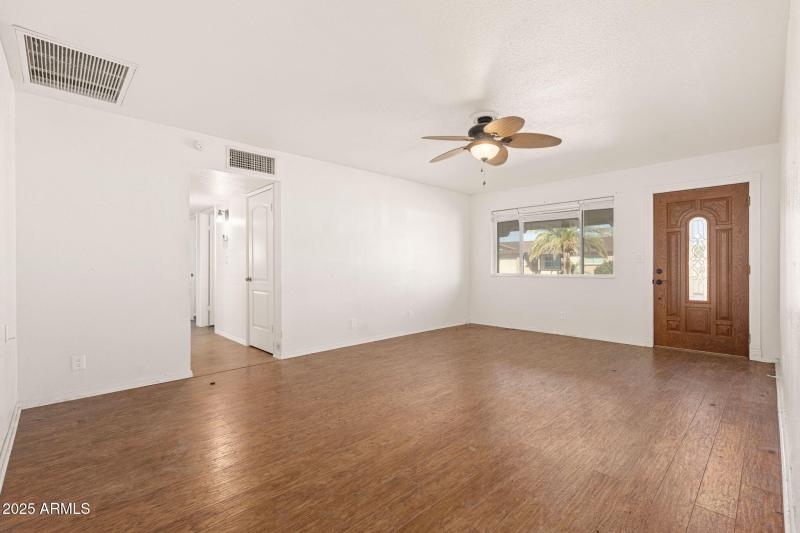 3215 W Sharon Ave - 04