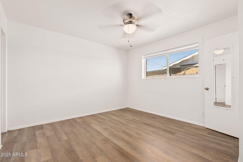 3215 W Sharon Ave - 15