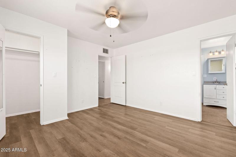 3215 W Sharon Ave - 16