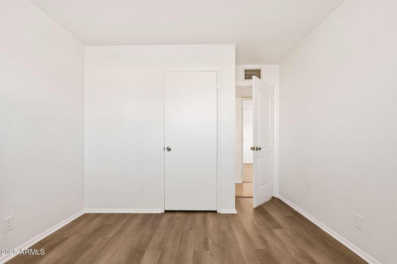 3215 W Sharon Ave - 20