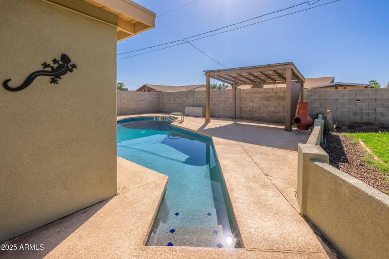 3215 W Sharon Ave - 26