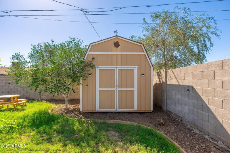 3215 W Sharon Ave - 32