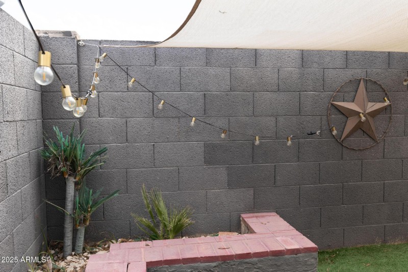 Glendale Home (10 of 29)