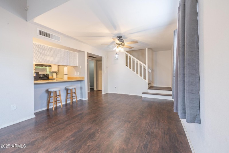 Glendale Home (24 of 29)