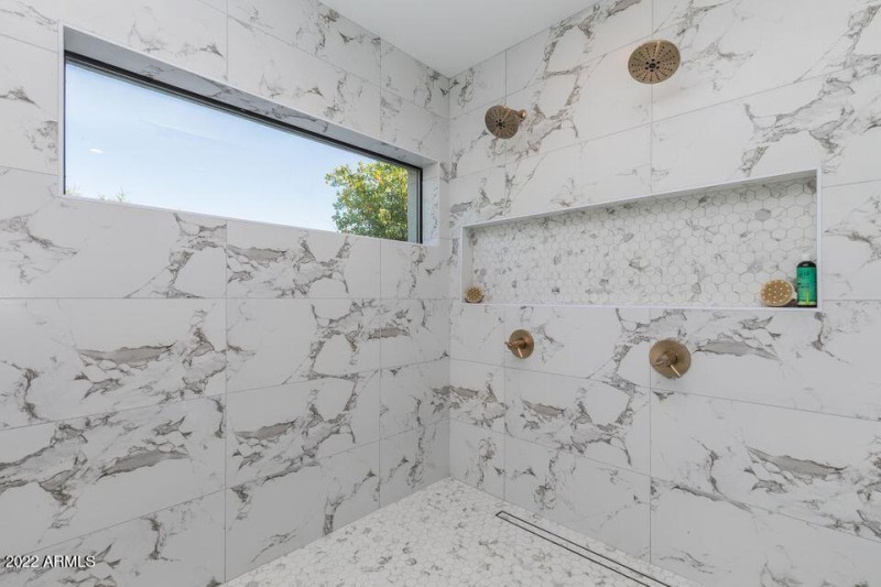 20200407223709887935000000-o