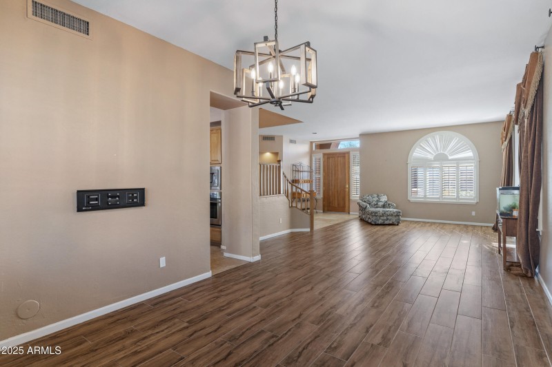 312 W Mountain Sky Ave-13