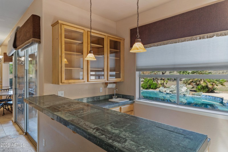 312 W Mountain Sky Ave-18