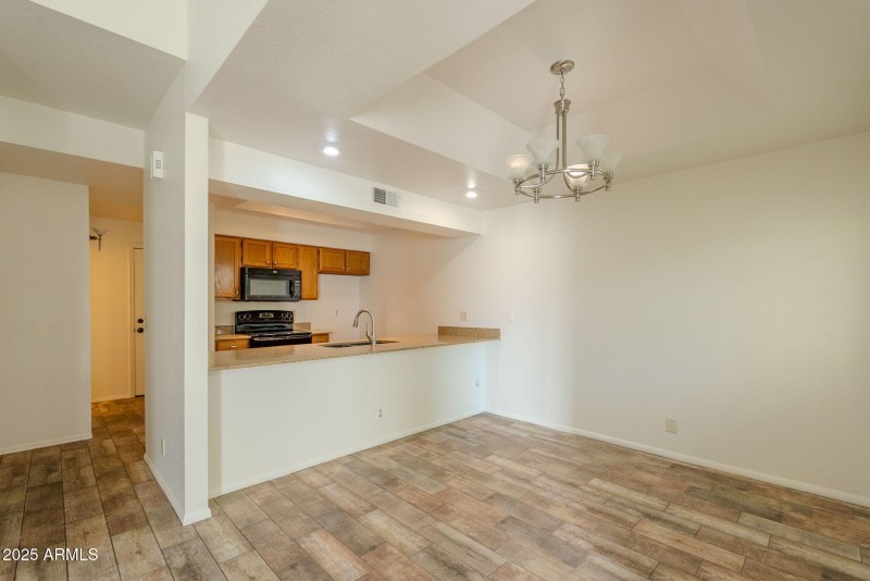 8-web-or-mls-Baseline-8