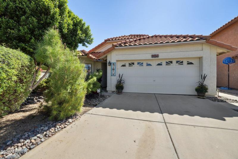 4-web-or-mls-8853-e-charter-oak-dr