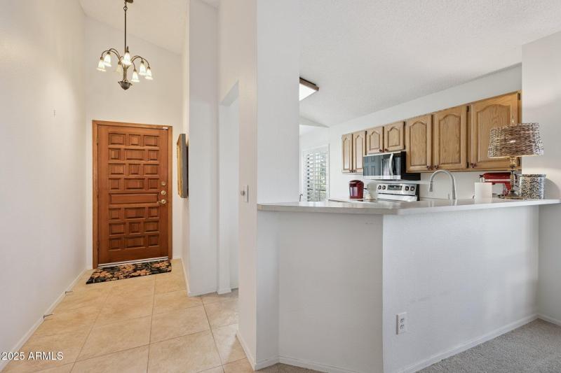 6-web-or-mls-8853-e-charter-oak-dr