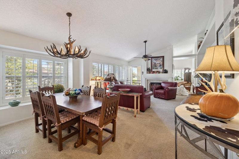 7-web-or-mls-8853-e-charter-oak-dr