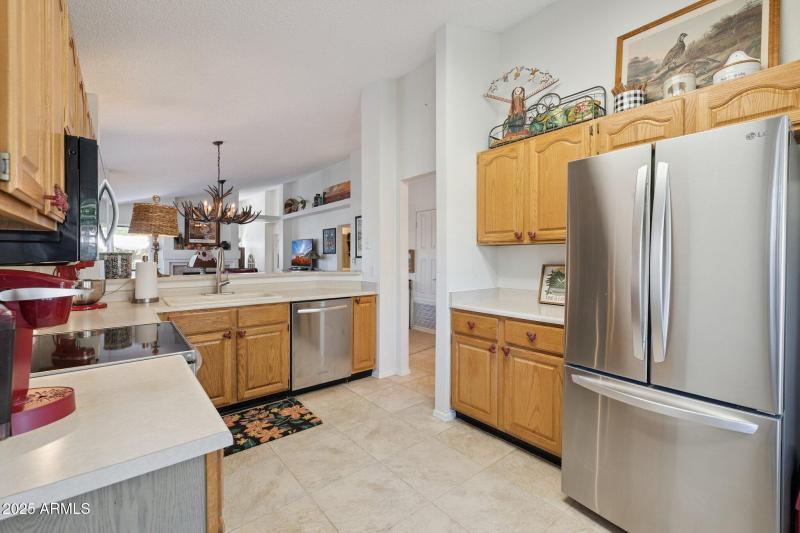 15-web-or-mls-8853-e-charter-oak-dr