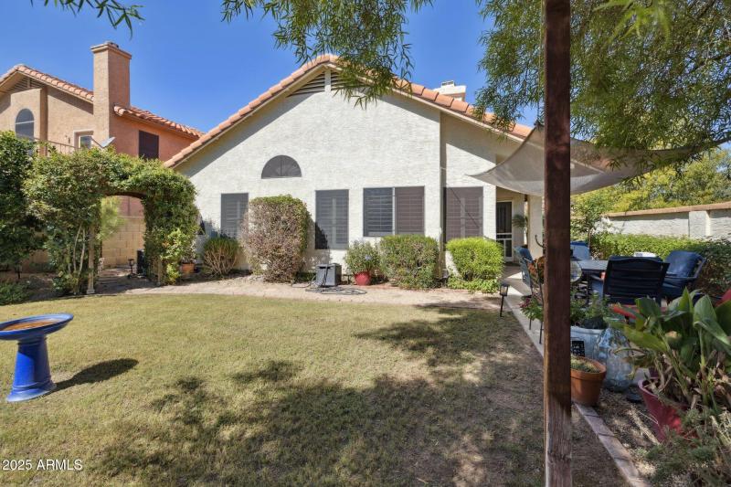 30-web-or-mls-8853-e-charter-oak-dr