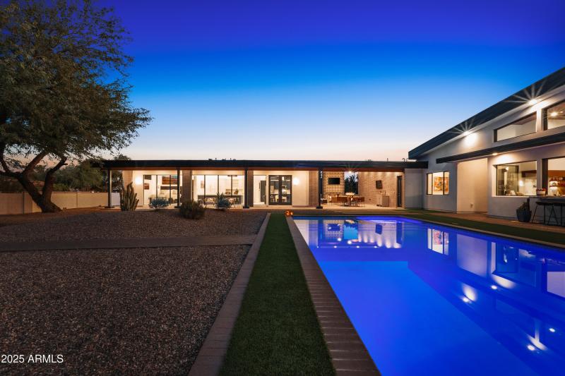 Pool/Casita Twilight