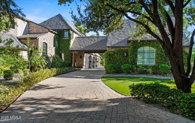 Carriage House 2 Car Garage