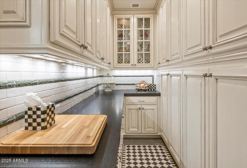 Butler Pantry