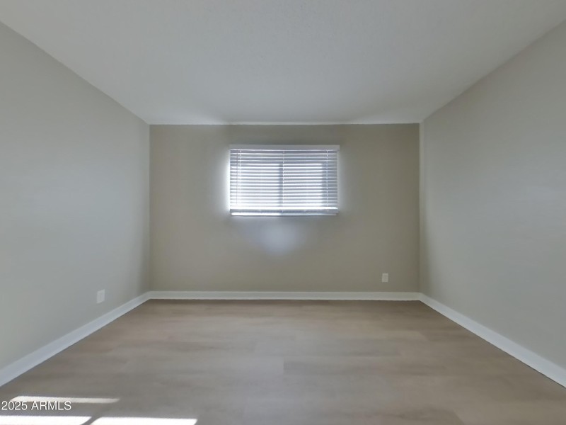 2_pc_KswsIknQhH_xOlP1U4qPJ_layout_1