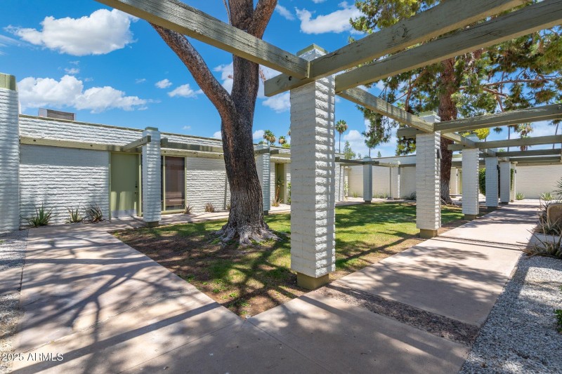 62-web-or-mls-QVB00548-HDR-Edit