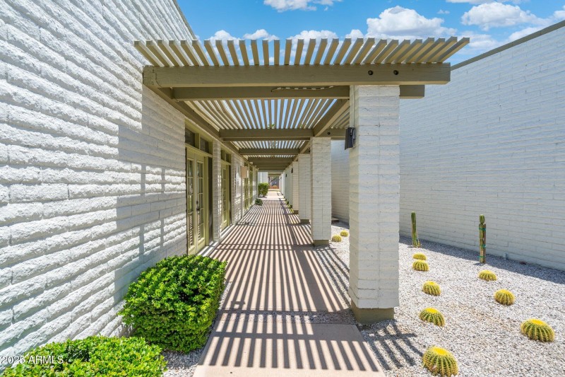 77-web-or-mls-QVB00602-HDR-Edit