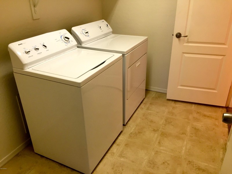 Washer/Dryer Included