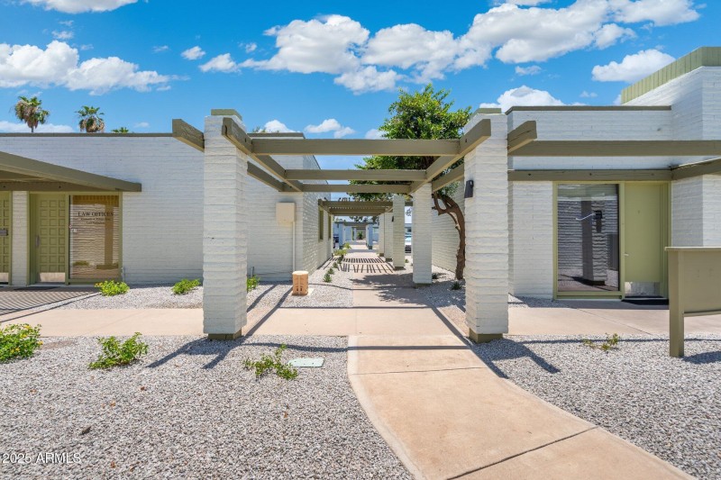 82-web-or-mls-QVB00617-HDR-Edit