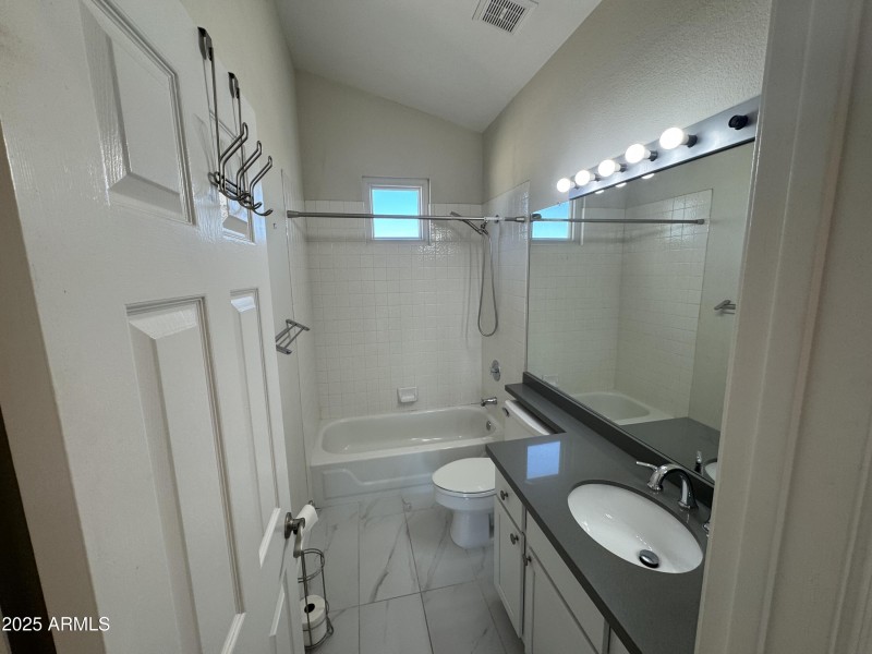 Photo Oct 06 2025, 12 32 08 PM